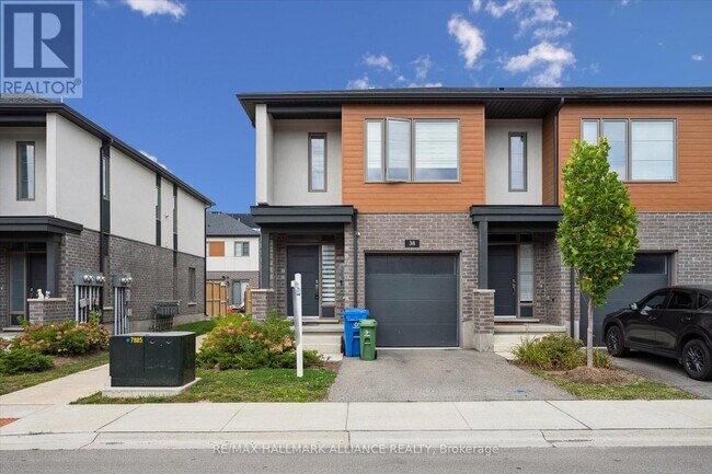 38 Steele Cres in Guelph, ON - Building Photo - Building Photo