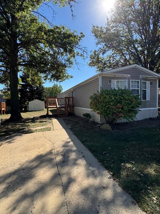 404 Mar Ton Estates Dr in O'Fallon, MO - Building Photo