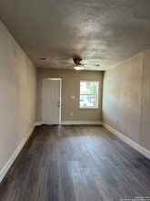 1009 Canton in San Antonio, TX - Building Photo - Building Photo