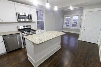 2218 Lawndale Ave, Unit 2 in Chicago, IL - Building Photo - Building Photo
