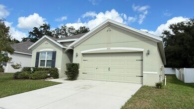 36110 Jenny Lynne Cir in Zephyrhills, FL - Building Photo - Building Photo