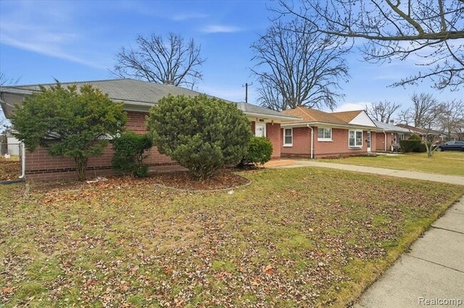 1198 E Hudson Ave in Madison Heights, MI - Building Photo - Building Photo