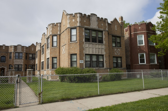 1649 E 85th Pl in Chicago, IL - Foto de edificio - Building Photo