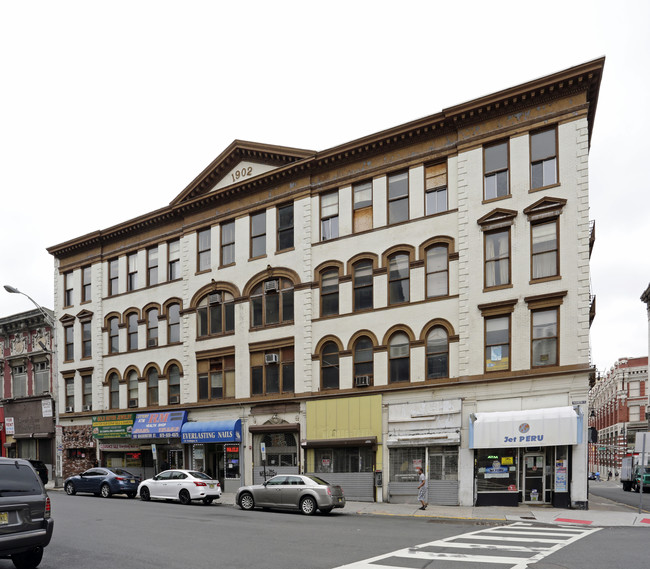 114 Ellison St