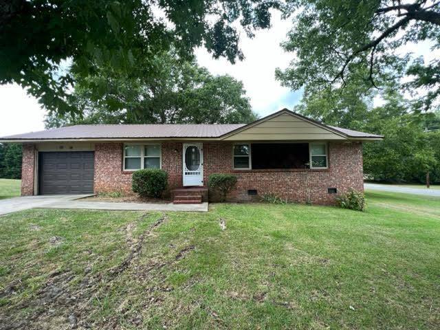906 E Tower Rd in Social Circle, GA - Foto de edificio - Building Photo