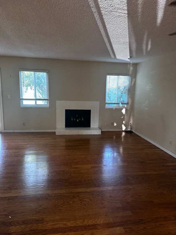 351 Hans Way in San Jose, CA - Foto de edificio - Building Photo