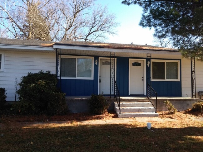 2306 West Blvd in Holt, MI - Building Photo - Building Photo
