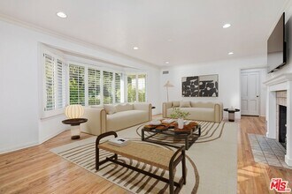 3924 Woodfield Dr in Los Angeles, CA - Building Photo - Building Photo