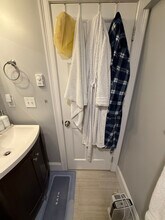404 Centre St, Unit Apt 0 in Boston, MA - Foto de edificio - Building Photo