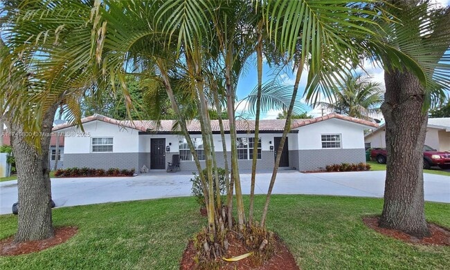 3805 NW 78th Terrace in Coral Springs, FL - Building Photo - Building Photo