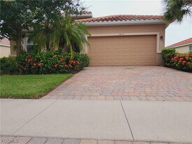 2432 Caslotti Way in Cape Coral, FL - Building Photo