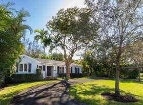 1350 Mendavia Ave in Coral Gables, FL - Building Photo