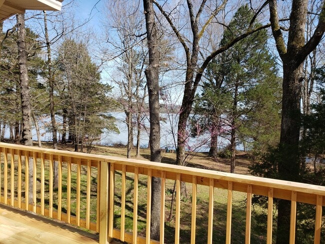 32 Russell Ln in Russellville, AR - Building Photo - Building Photo