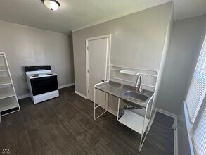 320 N Sherman Dr in Indianapolis, IN - Building Photo - Building Photo