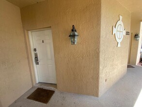 8323 Mulligan Cir in Port St. Lucie, FL - Building Photo - Building Photo