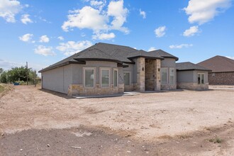 12029 W Palomino Dr in Odessa, TX - Building Photo - Building Photo