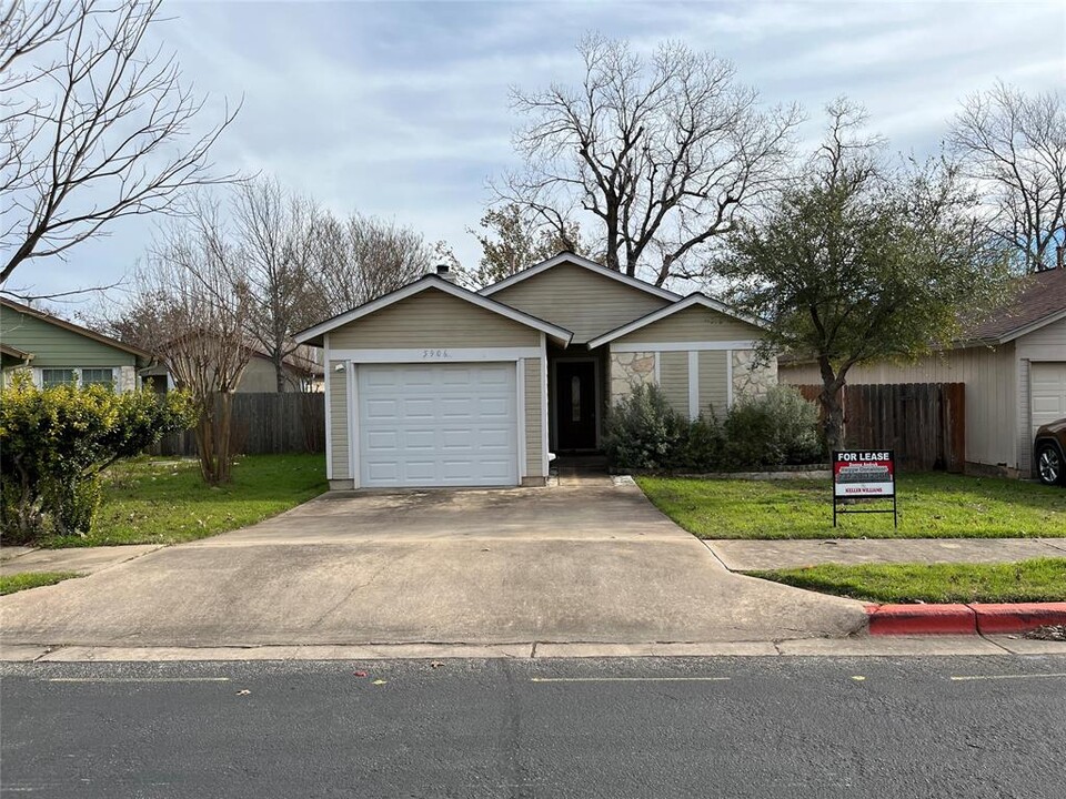 5906 Green Acres in Austin, TX - Building Photo