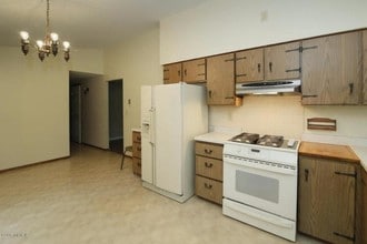 1214 Fitch St in Albion, MI - Building Photo - Building Photo