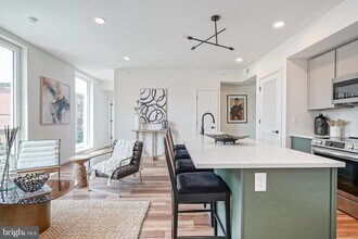 1301 Bainbridge St in Philadelphia, PA - Building Photo - Building Photo