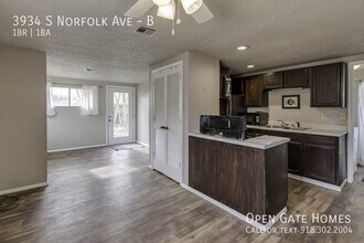3934 S Norfolk Ave in Tulsa, OK - Building Photo - Building Photo