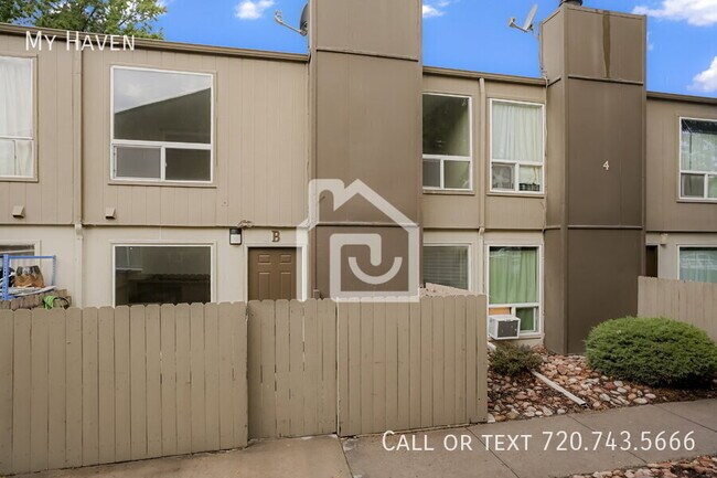 7373 W Florida Ave in Lakewood, CO - Building Photo - Building Photo