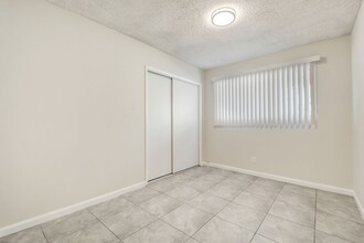 13874 McDonnell St-Unit -13874 in Moreno Valley, CA - Building Photo - Building Photo
