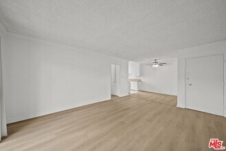 8371 Northgate Ave in Los Angeles, CA - Building Photo - Building Photo