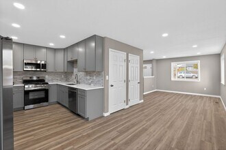 227 Crestone Ave in Colorado Springs, CO - Building Photo - Building Photo