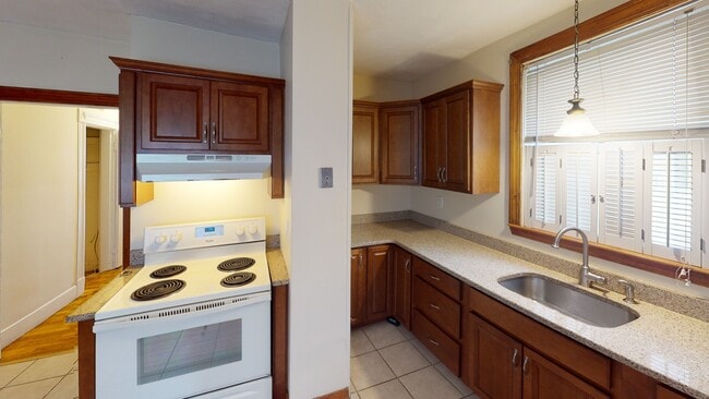 27 Falcon St, Unit 1
