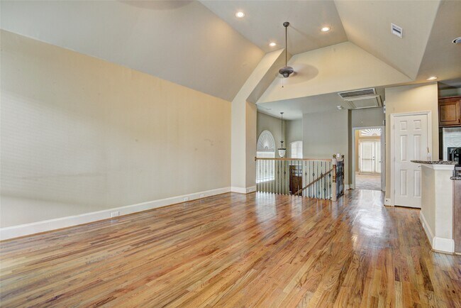 328 Cage St in Houston, TX - Building Photo - Building Photo