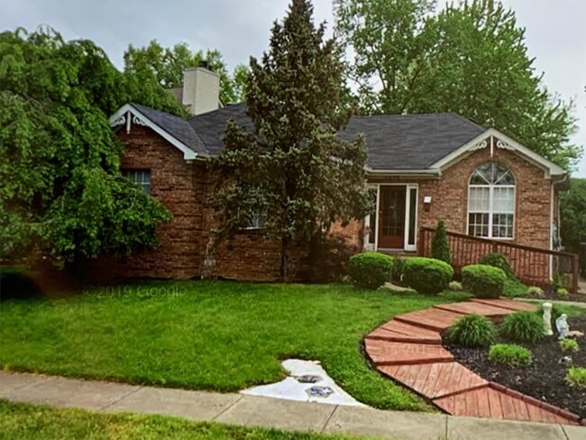 5509 Woodcross Pl in Louisville, KY - Building Photo - Building Photo