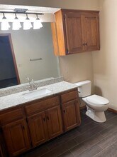 100 Village Oaks Dr in Midwest City, OK - Building Photo - Building Photo