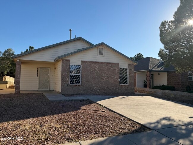 12328 Tierra Apache Rd