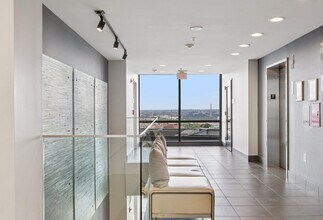 2001 15th St North, Unit #507 in Arlington, VA - Foto de edificio - Building Photo