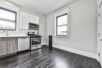 1010 W Dakin St-Unit -3B in Chicago, IL - Building Photo - Building Photo