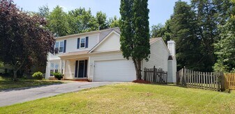 5906 Cascade Dr in Fredericksburg, VA - Building Photo