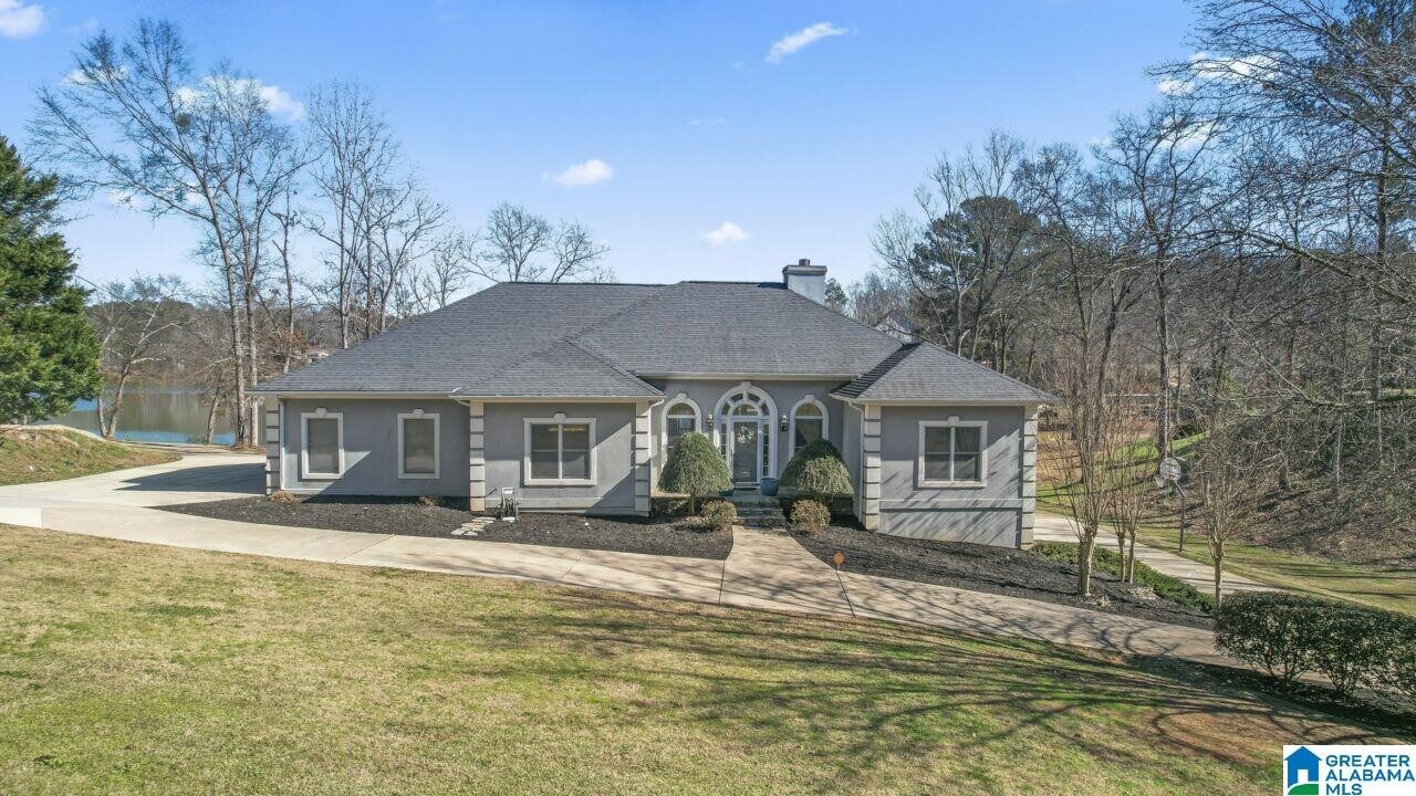 20892 Sharon Dr in Lake View, AL - Building Photo
