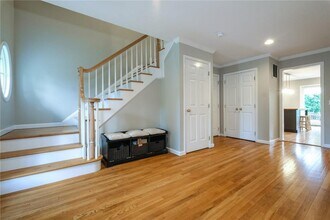 92 Brown Rd in Scarsdale, NY - Building Photo - Building Photo