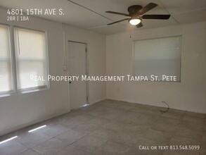 4801 15th Ave S in St. Petersburg, FL - Foto de edificio - Building Photo
