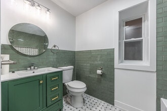 3328 W Congress Pky in Chicago, IL - Building Photo - Building Photo