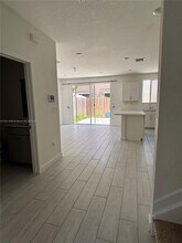 2468 SE 10th St in Homestead, FL - Foto de edificio - Building Photo