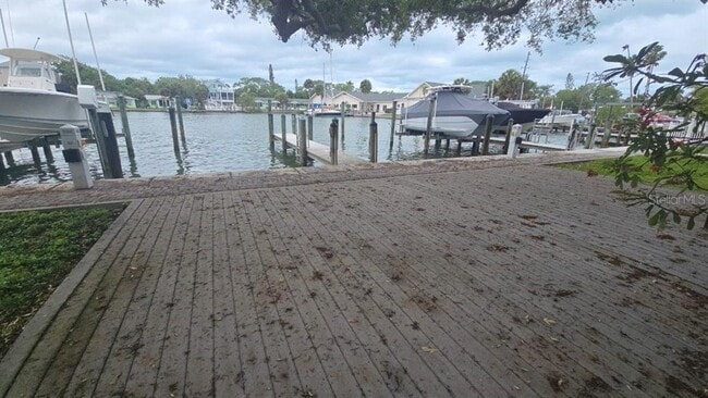 215 18th Ave in Indian Rocks Beach, FL - Building Photo - Building Photo