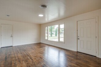 4315 Mackey Dr in Fort Worth, TX - Building Photo - Building Photo