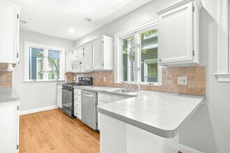 1431 Cambridge St, Unit 1 in Cambridge, MA - Building Photo - Building Photo