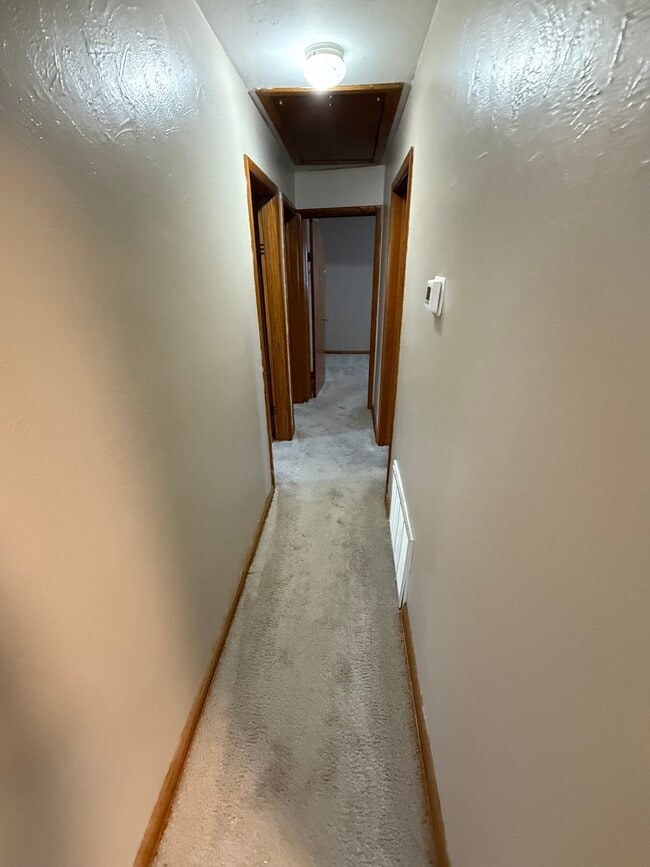 906 19th St in Vienna, WV - Building Photo - Building Photo