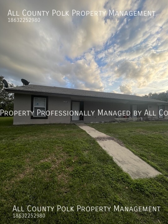 1208 Fairway Dr in Lakeland, FL - Building Photo