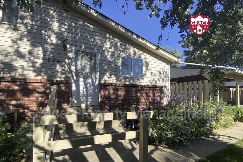 774 W Cleveland Cir in Lafayette, CO - Building Photo