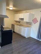 106 E 6th St, Unit A in Antioch, CA - Foto de edificio - Building Photo