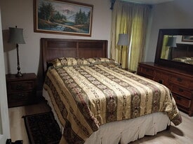 116 SW Ridgecrest Dr in Port St. Lucie, FL - Building Photo