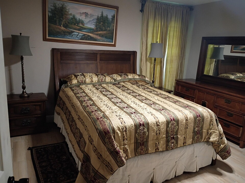 116 SW Ridgecrest Dr in Port St. Lucie, FL - Building Photo